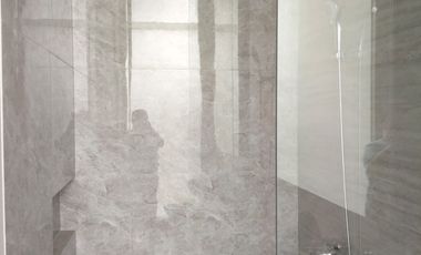 Dijual atau Di sewakan rumah 2 lantai Perumahan Grand Pakuwon, Surabaya Barat