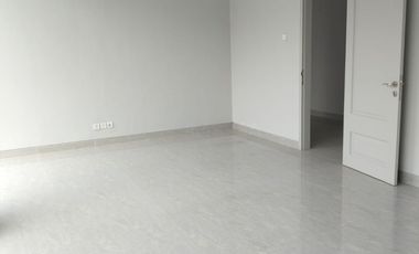 Dijual atau Di sewakan rumah 2 lantai Perumahan Grand Pakuwon, Surabaya Barat