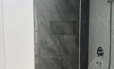 Dijual atau Di sewakan rumah 2 lantai Perumahan Grand Pakuwon, Surabaya Barat