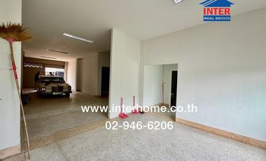 Three-story townhome, 152.7 sq.w., near the Chaiyaphum Municipal Public Health Center, on Mittraphap Road (Highway No. 2051), Chaiyaphum City