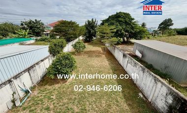Three-story townhome, 152.7 sq.w., near the Chaiyaphum Municipal Public Health Center, on Mittraphap Road (Highway No. 2051), Chaiyaphum City