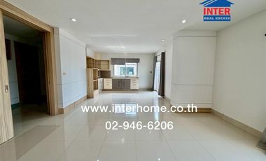 Three-story townhome, 152.7 sq.w., near the Chaiyaphum Municipal Public Health Center, on Mittraphap Road (Highway No. 2051), Chaiyaphum City