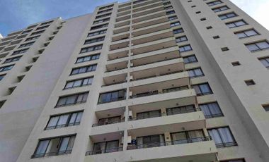 Se vende Departamento Amoblado. Eduardo Titus, VIÑA DEL MAR. Estilo mariposa. Ideal para Inversión. Cercano a Universidades. Condominio Seguro, seguridad 24/7. 2 dormitorios, 2 baños, estacionamiento