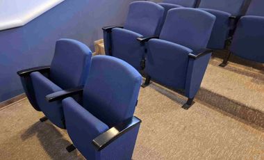 Se vende Departamento Amoblado. Eduardo Titus, VIÑA DEL MAR. Estilo mariposa. Ideal para Inversión. Cercano a Universidades. Condominio Seguro, seguridad 24/7. 2 dormitorios, 2 baños, estacionamiento