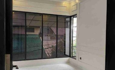 Jual Rumah Siap Huni Dekat Tol Dan Pasmod BSD Griya Loka Tangsel, Ea