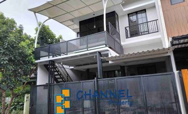 Jual Rumah Cakep Lokasi Strategis Banget Depan Musholla Griya Loka BSD