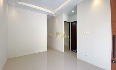 DIJUAL RUMAH SIAP HUNI DI NGAGLIK SLEMAN DEKAT KAMPUS UII JAKAL SHM