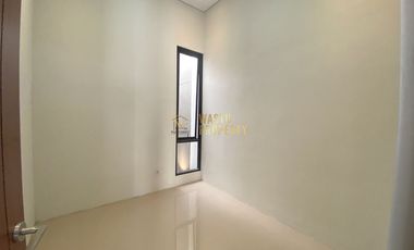 DIJUAL RUMAH SIAP HUNI DI NGAGLIK SLEMAN DEKAT KAMPUS UII JAKAL SHM