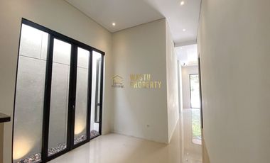 DIJUAL RUMAH SIAP HUNI DI NGAGLIK SLEMAN DEKAT KAMPUS UII JAKAL SHM