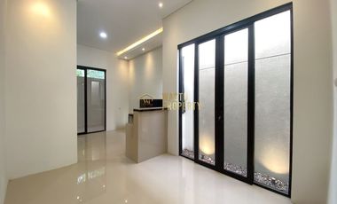 DIJUAL RUMAH SIAP HUNI DI NGAGLIK SLEMAN DEKAT KAMPUS UII JAKAL SHM