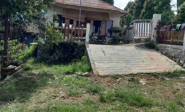 dijual lahan + rumah semi villa