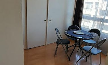 VENDO ESTUDIO ACOGEDOR ILUMINADO AMOBLADO, OPORTUNIDAD.
