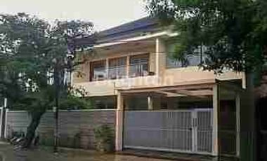 RUMAH MEWAH MINIMALIS TROPIS 2 LANTAI MAINROAD ANTAPANI BANDUNG.