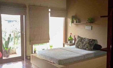 RUMAH MEWAH MINIMALIS TROPIS 2 LANTAI MAINROAD ANTAPANI BANDUNG.