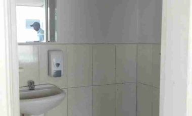 RENTO OFICINA DE 72M2 EN CUARTO PISO DE EDIFICIO UBICADO EN LA AV. DE LA REPUBLICA, NORTE DE QUITO.