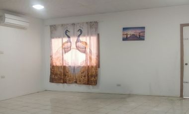 EN VENTA: Propiedad rentera en Flavio Reyes con Espacios Comerciales y Residenciales