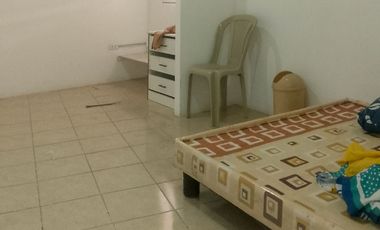 EN VENTA: Propiedad rentera en Flavio Reyes con Espacios Comerciales y Residenciales