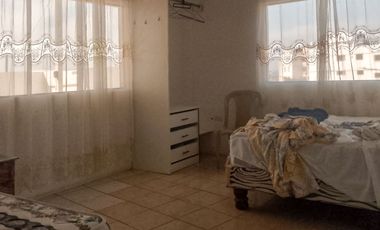 EN VENTA: Propiedad rentera en Flavio Reyes con Espacios Comerciales y Residenciales