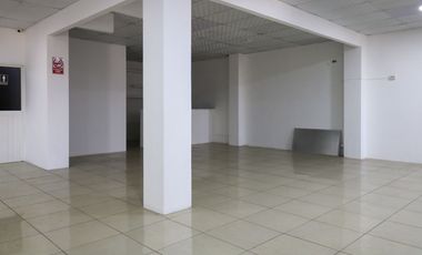 EN VENTA: Propiedad rentera en Flavio Reyes con Espacios Comerciales y Residenciales