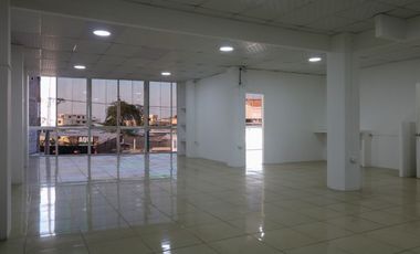 EN VENTA: Propiedad rentera en Flavio Reyes con Espacios Comerciales y Residenciales