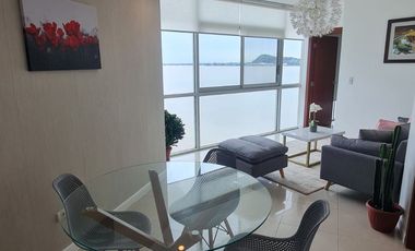 Renta de Departamento amoblado con vista al Río en Puerto Santana, Guayaquil