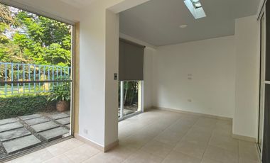 VENDO CASA ESQUINERA PAISAJES  DEL CASTILLO DE 1 NIVEL -JAMUNDI