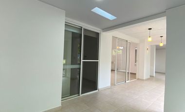 VENDO CASA ESQUINERA PAISAJES  DEL CASTILLO DE 1 NIVEL -JAMUNDI