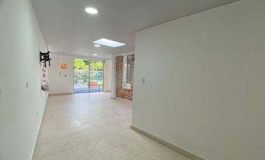 VENDO CASA ESQUINERA PAISAJES  DEL CASTILLO DE 1 NIVEL -JAMUNDI