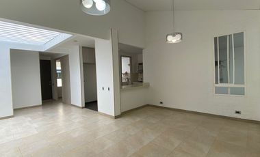 VENDO CASA ESQUINERA PAISAJES  DEL CASTILLO DE 1 NIVEL -JAMUNDI