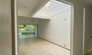 VENDO CASA ESQUINERA PAISAJES  DEL CASTILLO DE 1 NIVEL -JAMUNDI