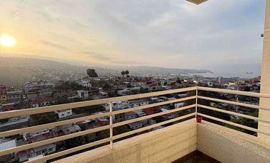 Se arrienda depto amoblado de marzo a diciembre