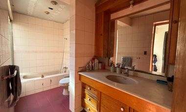 Se Vende Hermosa y Amplia Casa 3D+2B+Depto de Interior!