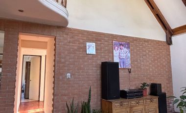 Se Vende Hermosa y Amplia Casa 3D+2B+Depto de Interior!