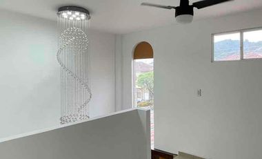 Alquiler de casa urb. Portal al Sol vía a la costa