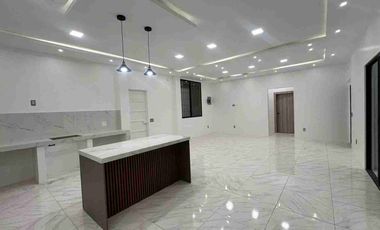 ESPECTACULAR, MODERNA Y ELEGANTE VILLA... POR ESTRENAR!!! A 300 METROS DE LA PLAYA