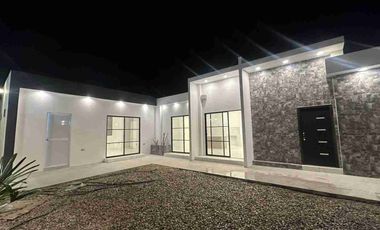 ESPECTACULAR, MODERNA Y ELEGANTE VILLA... POR ESTRENAR!!! A 300 METROS DE LA PLAYA