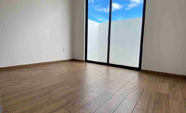 CASA EN VENTA DE 1 PLANTA AMPLIA CON DOBLE ALTURA EN MAYORCA RESIDENCIAL OPORTUNIDAD ZONA SUR ESTE LEON