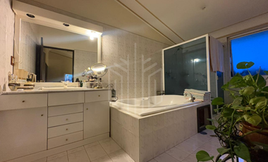 EXCELENTE OPORTUNIDAD CON JARDÍN PLANO EN LOMA DE VALLESCONDIDO.