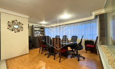 EXCELENTE OPORTUNIDAD CON JARDÍN PLANO EN LOMA DE VALLESCONDIDO.