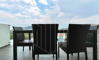 BONITA RESIDENCIA CON JARDÍN PLANO EN VENTA,  BOSQUE ESMERALDA.