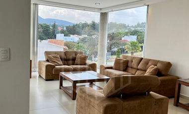 BONITA RESIDENCIA CON JARDÍN PLANO EN VENTA,  BOSQUE ESMERALDA.