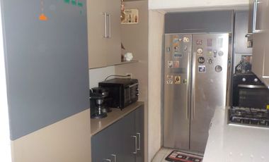 VENDE CASA AMPLIO PATIO.  METRO . MALL PLAZA VESPUCIO