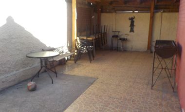 VENDE CASA AMPLIO PATIO.  METRO . MALL PLAZA VESPUCIO