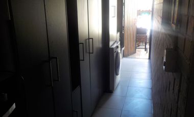 VENDE CASA AMPLIO PATIO.  METRO . MALL PLAZA VESPUCIO