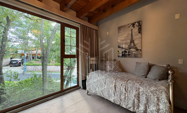 HERMOSA RESIDENCIA EN VENTA CON JARDÍN PLANO Y EXCELENTES ACABADOS EN HACIENDA DE VALLESCONDIDO