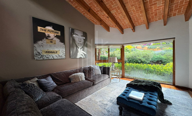 HERMOSA RESIDENCIA EN VENTA CON JARDÍN PLANO Y EXCELENTES ACABADOS EN HACIENDA DE VALLESCONDIDO