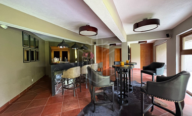 HERMOSA RESIDENCIA EN VENTA CON JARDÍN PLANO Y EXCELENTES ACABADOS EN HACIENDA DE VALLESCONDIDO