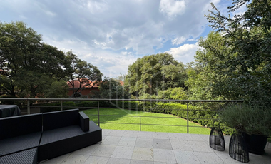 HERMOSA RESIDENCIA EN VENTA CON JARDÍN PLANO Y EXCELENTES ACABADOS EN HACIENDA DE VALLESCONDIDO