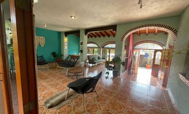 SE VENDE CASA COLONIAL EN TEPOZTLAN