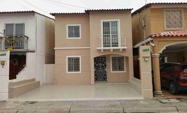 Alquiler Casa de 4 dormitorios en Metropolis 2